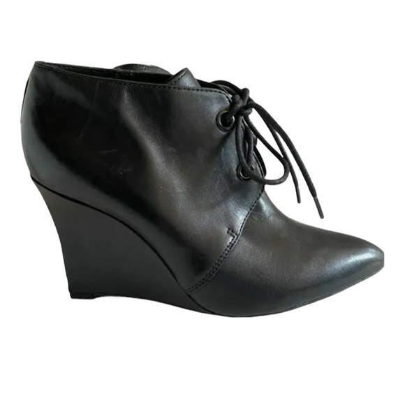 Clark’s Narrative black lace up pointed wedge high heels booties ankle boots 9.5 - Picture 2 of 10